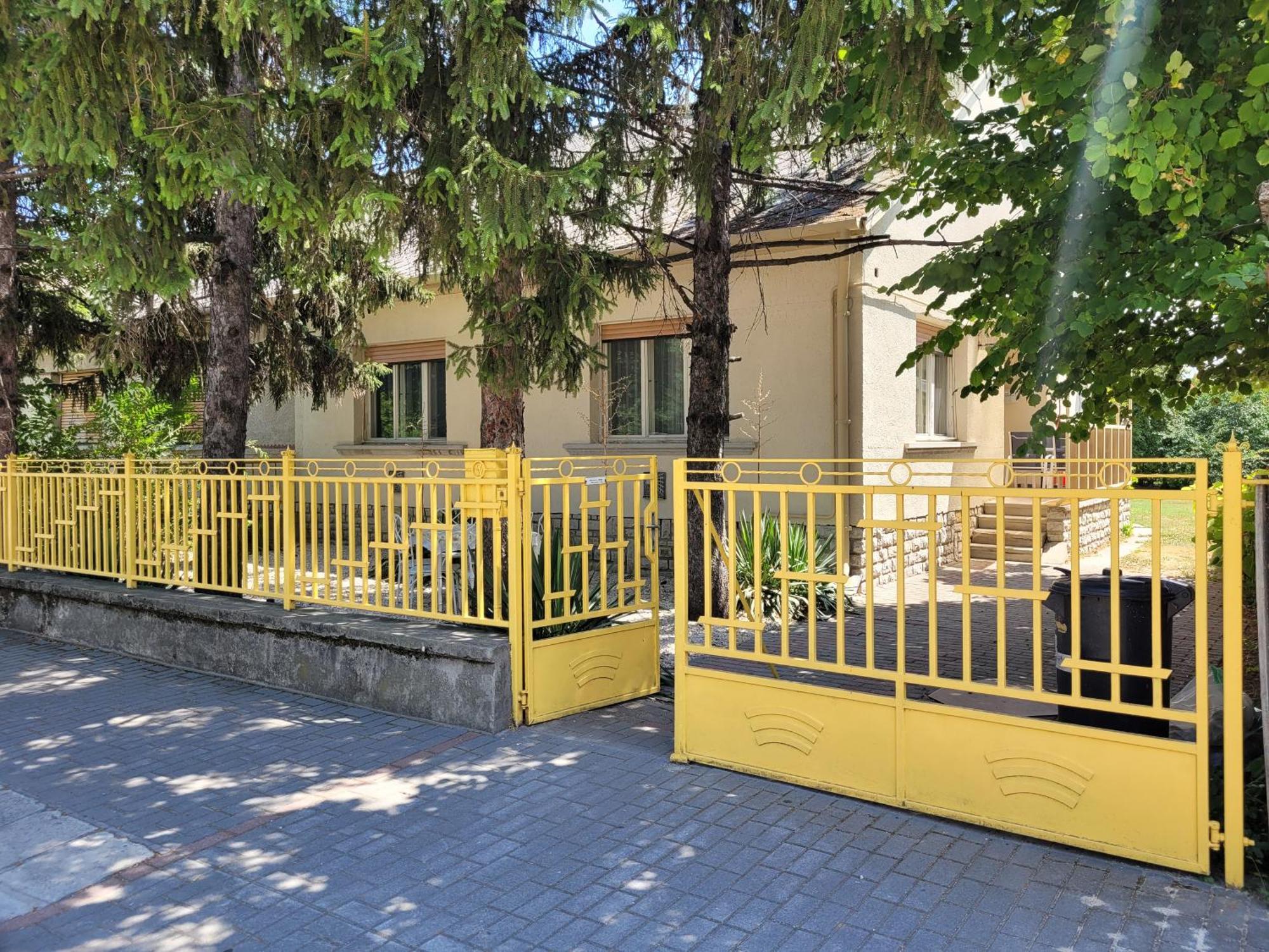 Tulipán Vendégház Apartamento Siófok Exterior foto
