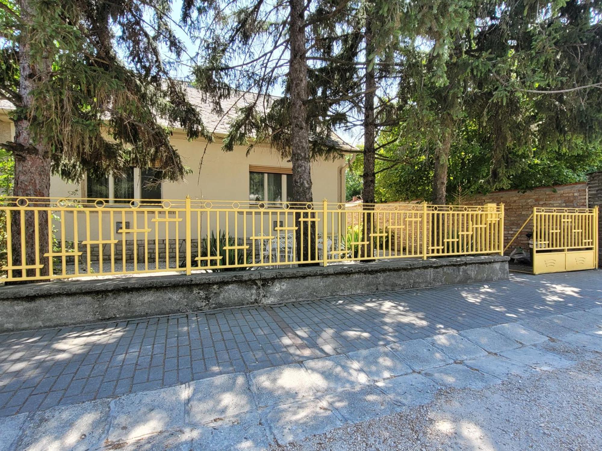 Tulipán Vendégház Apartamento Siófok Exterior foto
