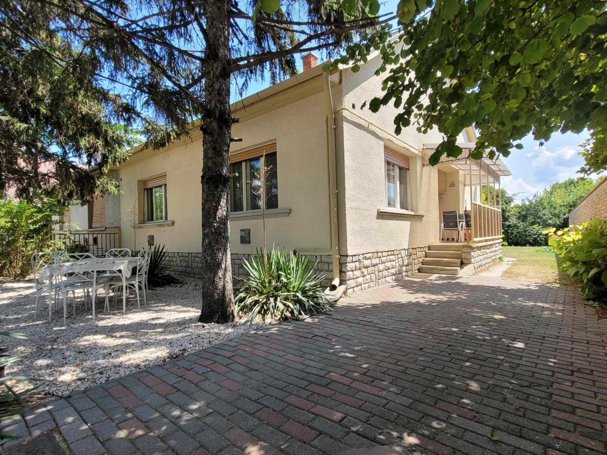 Tulipán Vendégház Apartamento Siófok Exterior foto